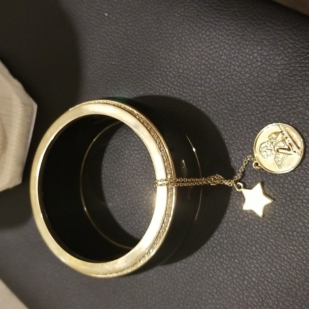 Jewelry - Picture 2 of 6